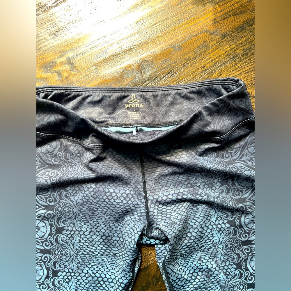Prana leggings size: Large